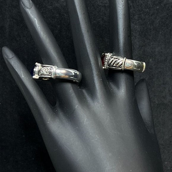 Pair of Silver Tone Stretch Rings Red And Blue Sz 8 (R310) - Picture 4 of 6